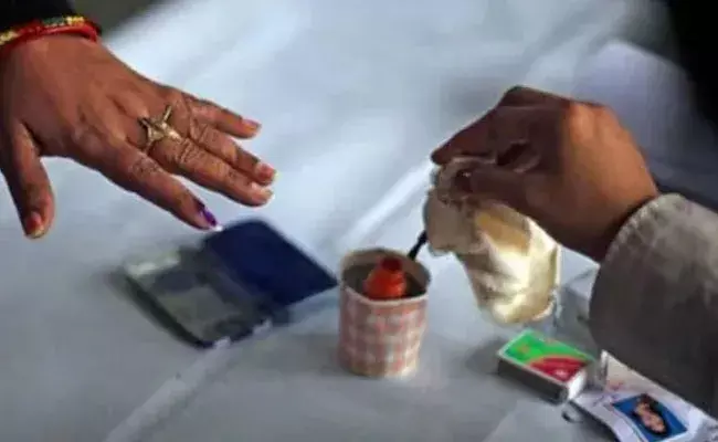 Himachal Pradesh: హిమాచల్ ప్రదేశ్లో ఎన్నికల నగారా.. Himachal Pradesh: హిమాచల్ ప్రదేశ్లో ఎన్నికల నగారా..