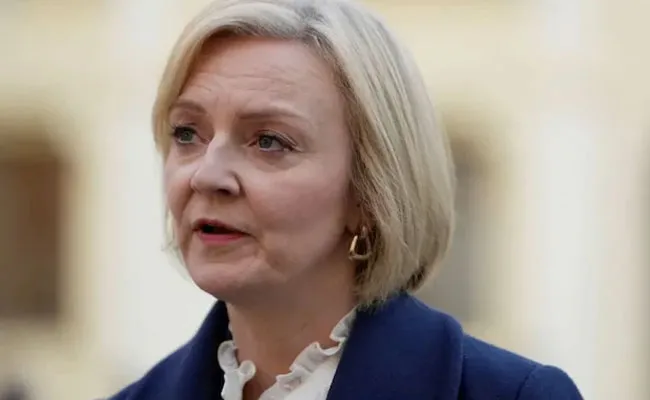 British Prime Minister Liz Truss: మొన్నే ప్రధానిగా పగ్గాలు.. అప్పుడే ప్రజల్లో వ్యతిరేకత.. కారణం!! British Prime Minister Liz Truss: మొన్నే ప్రధానిగా పగ్గాలు.. అప్పుడే ప్రజల్లో వ్యతిరేకత.. కారణం!!