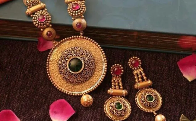 Gold and Silver Rates Today : పెరిగిన బంగారం, వెండి ధరలు.. ఈ రోజు మార్కెట్లో ఈ విధంగా.. Gold and Silver Rates Today : పెరిగిన బంగారం, వెండి ధరలు.. ఈ రోజు మార్కెట్లో ఈ విధంగా..