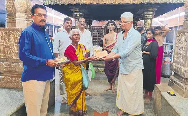 Karnataka: యాచకురాలి దాతృత్వం.. అన్నదానానికి లక్ష రూపాయల విరాళం