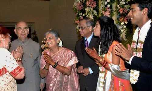 Narayana Murthy: అల్లుడి విజయం.. మామగారి ఆనందం.. Narayana Murthy: అల్లుడి విజయం.. మామగారి ఆనందం..