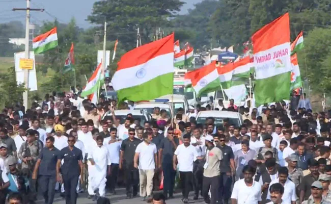 Rahul Jodo Yatra: తెలంగాణలో రాహుల్ జోడో యాత్ర ఫుల్ జోష్లో.. Rahul Jodo Yatra: తెలంగాణలో రాహుల్ జోడో యాత్ర ఫుల్ జోష్లో..