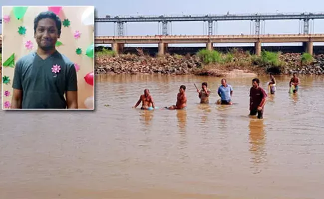 Srikakulam: విధి రాత.. తండ్రి కర్మకాండలు నిర్వహించేందుకు వెళ్లి..