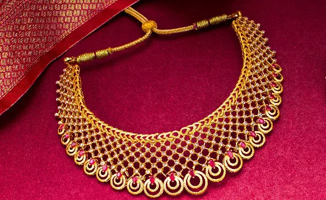 Gold and Silver Rates Today : బంగారం, వెండి ధరల్లో మార్పు లేదు.. నిన్నటి మాదిరిగానే..