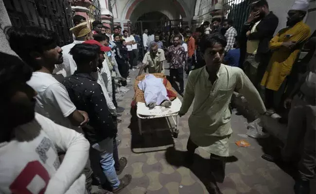 Gujarat: మాటలకందని మహా విషాదం.. గుజరాత్ ఘోరం Gujarat: మాటలకందని మహా విషాదం.. గుజరాత్ ఘోరం