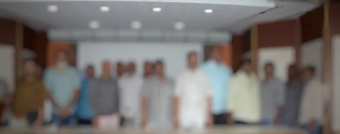 ఇండస్ట్రీ పెద్దలూ మీరెక్కడ ..?