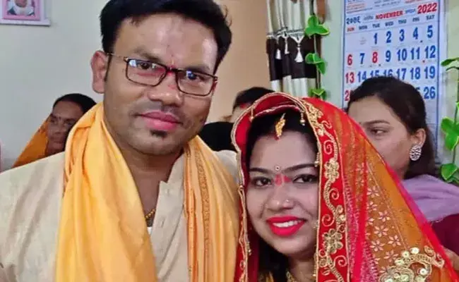 Chhattisgarh: పెళ్లైన నాలుగేళ్లకే కుమారుడి మరణం.. కోడలికి మళ్లీ పెళ్లి చేసిన మాజీ ఎంపీ Chhattisgarh: పెళ్లైన నాలుగేళ్లకే కుమారుడి మరణం.. కోడలికి మళ్లీ పెళ్లి చేసిన మాజీ ఎంపీ