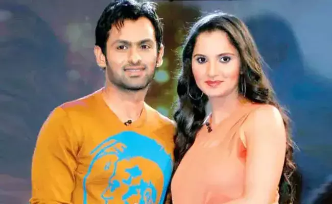 Sania Mirza: షోయబ్కు దూరంగా సానియా.. ఏమైంది? Sania Mirza: షోయబ్కు దూరంగా సానియా.. ఏమైంది?