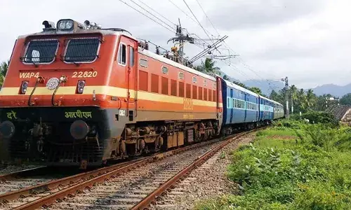 South Central Railway Recruitment: డిగ్రీ అర్హతతో దక్షిణ మధ్య రైల్వేలో గ్రూప్ సి పోస్టుల భర్తీ.. అప్లైకి ఇంకా రెండు రోజులే.. South Central Railway Recruitment: డిగ్రీ అర్హతతో దక్షిణ మధ్య రైల్వేలో గ్రూప్ సి పోస్టుల భర్తీ.. అప్లైకి ఇంకా రెండు రోజులే..