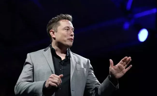 Neuralink Chip: మరో 6 నెలల్లో మనిషి మెదడులో చిప్: ఎలాన్ మస్క్ Neuralink Chip: మరో 6 నెలల్లో మనిషి మెదడులో చిప్: ఎలాన్ మస్క్