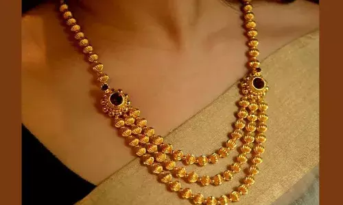 Gold and Silver Rates Today : తగ్గిన బంగారం, వెండి ధరలు.. ఈ రోజు మార్కెట్లో ఈ విధంగా.. Gold and Silver Rates Today : తగ్గిన బంగారం, వెండి ధరలు.. ఈ రోజు మార్కెట్లో ఈ విధంగా..