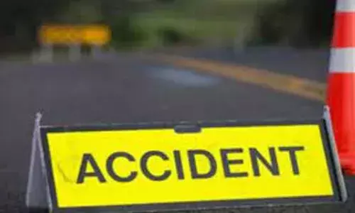 Nasik Road Accident: అతివేగం.. అయిదుగురు విద్యార్ధులు మృతి Nasik Road Accident: అతివేగం.. అయిదుగురు విద్యార్ధులు మృతి