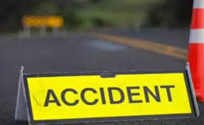 Nasik Road Accident: అతివేగం.. అయిదుగురు విద్యార్ధులు మృతి Nasik Road Accident: అతివేగం.. అయిదుగురు విద్యార్ధులు మృతి