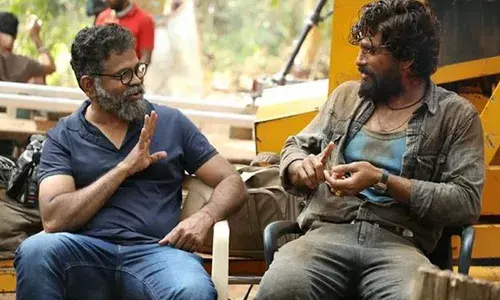 Pushpa Raj: పుష్పరాజ్ని చూసి పులి కూడా నాలుగడుగులు వెనక్కి.. Pushpa Raj: పుష్పరాజ్ని చూసి పులి కూడా నాలుగడుగులు వెనక్కి..