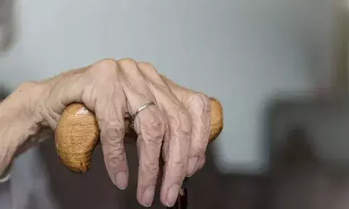 Hyderabad: అక్షరం ముక్క రాదు.. అయినా అమెరికన్ యాక్సెంట్‌లో మాట్లాడుతున్న తెలుగు మహిళ