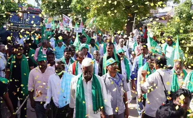 Amaravati Farmers: హస్తిన వేదికగా అమరావతి రైతుల ఆందోళన.. Amaravati Farmers: హస్తిన వేదికగా అమరావతి రైతుల ఆందోళన..
