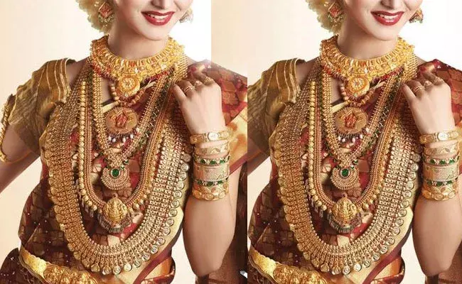 Gold and Silver Rates Today : పెరిగిన బంగారం, తగ్గిన వెండి ధరలు.. ఈ రోజు మార్కెట్లో ఈ విధంగా.. Gold and Silver Rates Today : పెరిగిన బంగారం, తగ్గిన వెండి ధరలు.. ఈ రోజు మార్కెట్లో ఈ విధంగా..