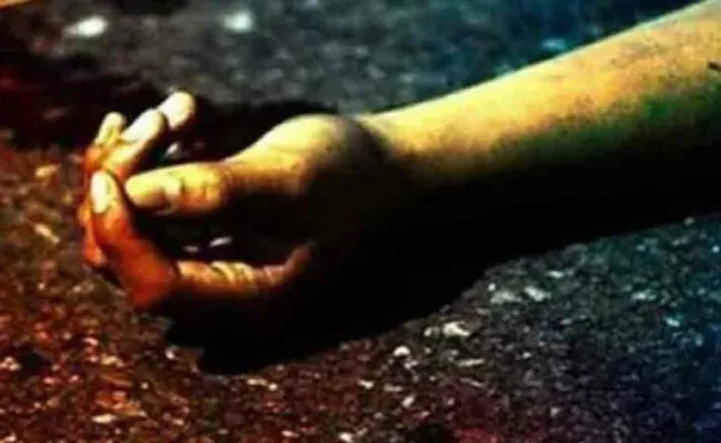 Hanmakonda Crime: మిస్టరీ వీడిన సుపారీ హత్య.. భార్యే హంతకురాలు Hanmakonda Crime: మిస్టరీ వీడిన సుపారీ హత్య.. భార్యే హంతకురాలు