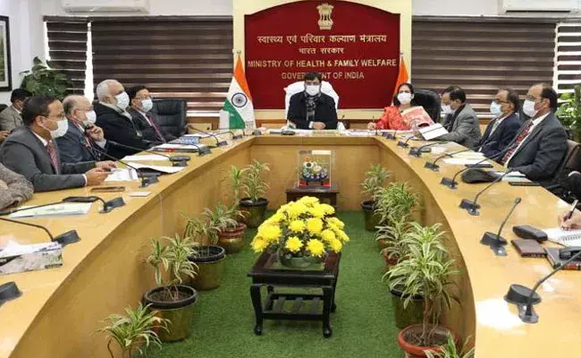 Mask Up In Crowded Places: పెరుగుతున్న కరోనా.. మళ్లీ మాస్క్ మస్ట్..: ప్రభుత్వం