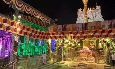 TTD : వైకుంఠ ఏకాదశికి ముస్తాబవుతున్న నగరం