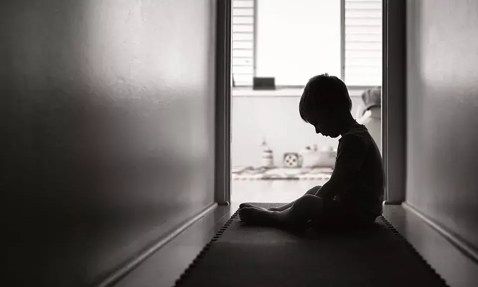 Delhi: పిల్లలా రాక్షసులా!? 8ఏళ్ల బాలుడి మర్మాంగానికి తాడు బిగించి... Delhi: పిల్లలా రాక్షసులా!? 8ఏళ్ల బాలుడి మర్మాంగానికి తాడు బిగించి...