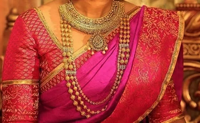 Gold and Silver Rates Today : పెరిగిన బంగారం, వెండి ధరలు.. ఈ రోజు మార్కెట్లో ఈ విధంగా.. Gold and Silver Rates Today : పెరిగిన బంగారం, వెండి ధరలు.. ఈ రోజు మార్కెట్లో ఈ విధంగా..