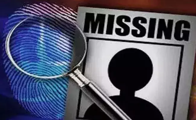 Medchal: తండ్రి మందలించాడని.. మనస్తాపంతో ఇద్దరు విద్యార్థులు.. Medchal: తండ్రి మందలించాడని.. మనస్తాపంతో ఇద్దరు విద్యార్థులు..