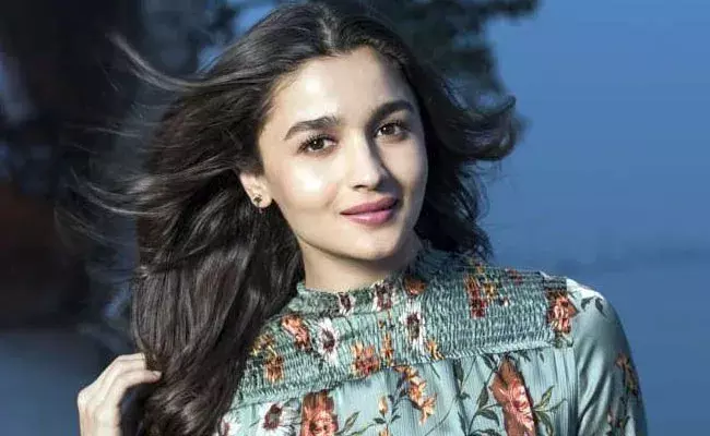 Alia Bhatt: నా జీవితంలో నేను తీసుకున్న అత్యుత్తమ నిర్ణయం ఇది: అలియా భట్ Alia Bhatt: నా జీవితంలో నేను తీసుకున్న అత్యుత్తమ నిర్ణయం ఇది: అలియా భట్