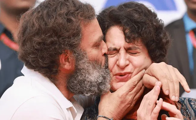 Priyanka Gandhi: అదానీ, అంబానీలు నా తమ్ముడిని కొనలేకపోయారు: ప్రియాంక