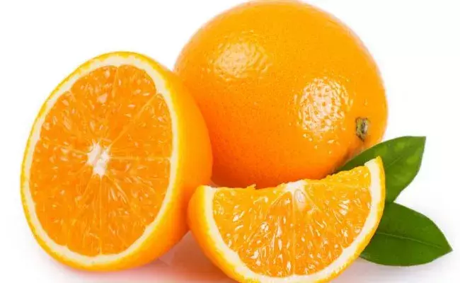 Orange: సీజనల్ ఫ్రూట్ ఆరెంజ్.. మధుమేహ వ్యాధిగ్రస్తులకు సురక్షితమేనా? Orange: సీజనల్ ఫ్రూట్ ఆరెంజ్.. మధుమేహ వ్యాధిగ్రస్తులకు సురక్షితమేనా?