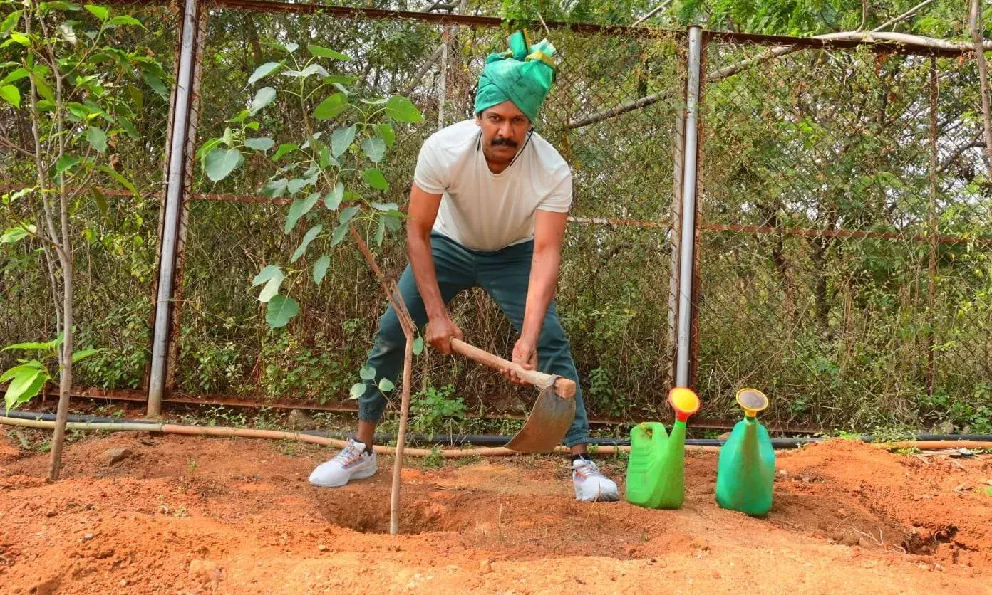 Green India Challenge: నేను సైతం అంటోన్న విలన్...
