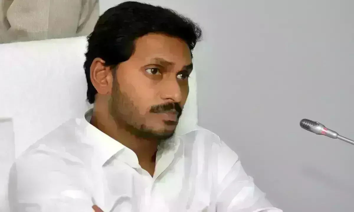 AndhraPradesh : సీటు వద్దంటే వద్దు... పదవీ ముద్దులేదు....! వైసీపీ రివర్స్ రాజకీయం AndhraPradesh : సీటు వద్దంటే వద్దు... పదవీ ముద్దులేదు....! వైసీపీ రివర్స్ రాజకీయం
