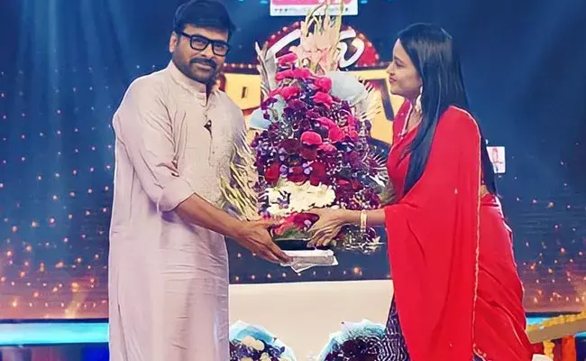 Suma Adda: బుల్లితెర సూపర్ స్టార్ vs సిల్వర్ స్క్రీన్ మెగాస్టార్.. సుమ అడ్డాలో వాల్తేరు వీరయ్య.. Suma Adda: బుల్లితెర సూపర్ స్టార్ vs సిల్వర్ స్క్రీన్ మెగాస్టార్.. సుమ అడ్డాలో వాల్తేరు వీరయ్య..