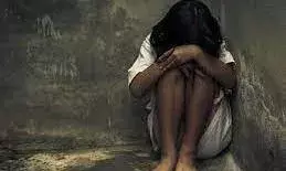 Crime: ఆరునెలలుగా మైనర్ బాలికపై లైంగిక దాడి Crime: ఆరునెలలుగా మైనర్ బాలికపై లైంగిక దాడి