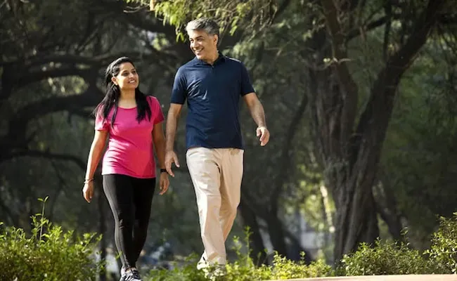 Walking: రోజుకు 9వేల అడుగులు నడిస్తే.. గుండె జబ్బుల ప్రమాదం!!