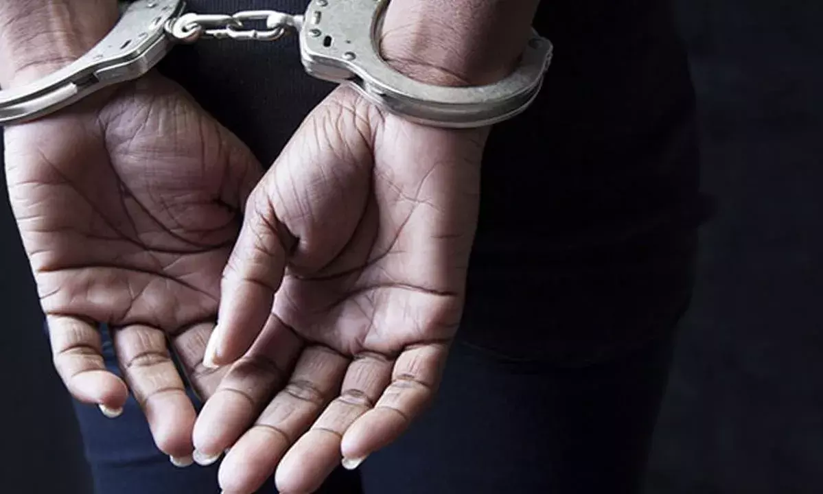 CRIME: డ్రగ్స్ మోస్ట్ వాంటెడ్ డిసౌజా ఆరెస్ట్ CRIME: డ్రగ్స్ మోస్ట్ వాంటెడ్ డిసౌజా ఆరెస్ట్