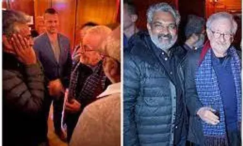 Tollywood: నేనిప్పుడే దేవుణ్ణి కలిశా.. రాజమౌళి Tollywood: నేనిప్పుడే దేవుణ్ణి కలిశా.. రాజమౌళి