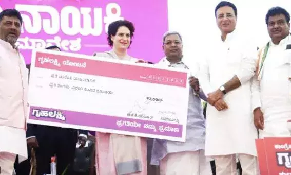 Karnataka Elections 2023 : మహిళా ఓటర్లే టార్గెట్..!