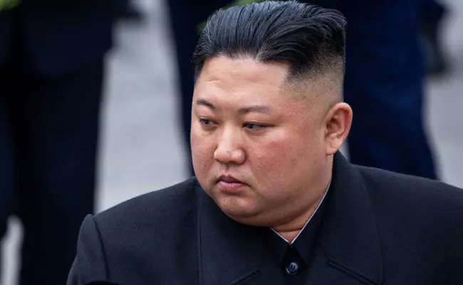 Kim Jong-un: ఉత్తర కొరియా నియంతకు అనారోగ్య సమస్యలు.. వేధిస్తున్న ఒంటరితనం Kim Jong-un: ఉత్తర కొరియా నియంతకు అనారోగ్య సమస్యలు.. వేధిస్తున్న ఒంటరితనం