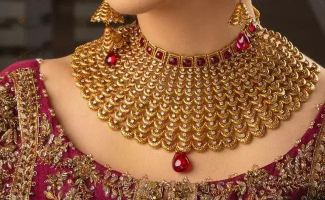 Gold and Silver Rates Today : పెరిగిన బంగారం, నిలకడగా వెండి ధరలు.. Gold and Silver Rates Today : పెరిగిన బంగారం, నిలకడగా వెండి ధరలు..