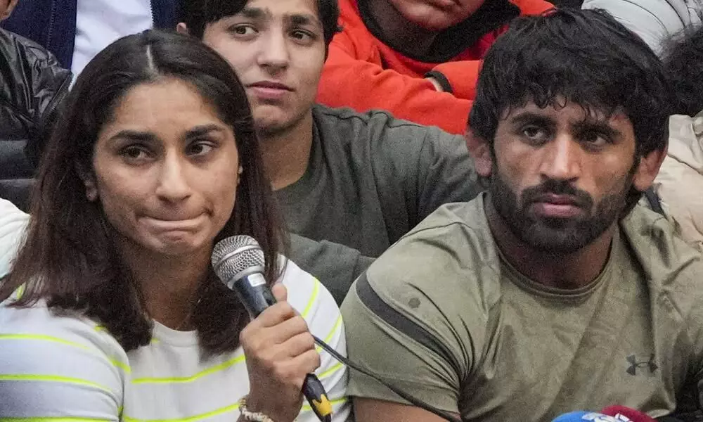 WFI sexual harassment : కమిటీపై రెజ్లర్ల అసంతృప్తి WFI sexual harassment : కమిటీపై రెజ్లర్ల అసంతృప్తి