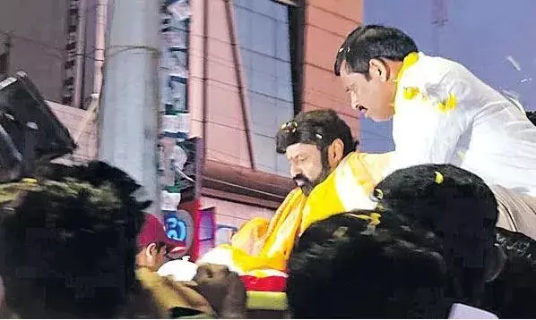 Andhra Pradesh : బాలయ్యకు తప్పిన ప్రమాదం Andhra Pradesh : బాలయ్యకు తప్పిన ప్రమాదం