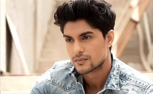 Bollywood: స్టార్ యాక్టర్స్ అంతా అలా పైకొచ్చిన వాళ్లే అంటూ తనని కూడా..