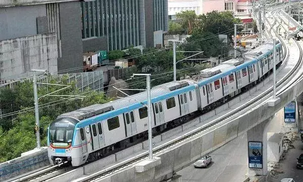Hyderabad: మెట్రోకు కేంద్రం నిధులు.. ఈసారైనా అమలయ్యేనా..! Hyderabad: మెట్రోకు కేంద్రం నిధులు.. ఈసారైనా అమలయ్యేనా..!