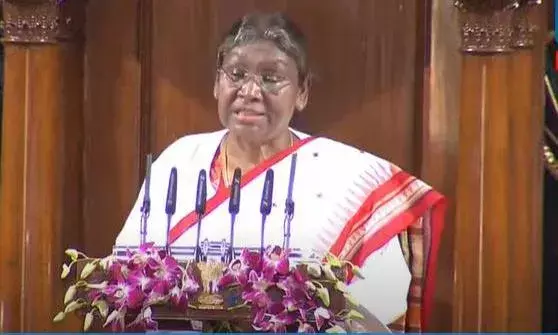 President Speech : దేశంలో నేడు స్థిరమైన, నిర్ణయాత్మక ప్రభుత్వం ఉంది President Speech : దేశంలో నేడు స్థిరమైన, నిర్ణయాత్మక ప్రభుత్వం ఉంది