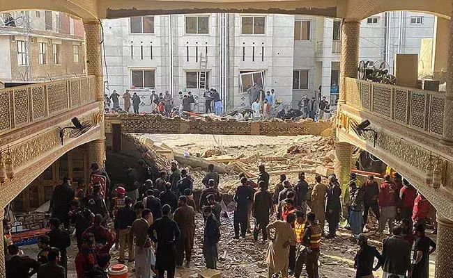 Pakistan: మసీదులో ఆత్మాహుతి దాడి.. 72కు చేరిన మృతుల సంఖ్య