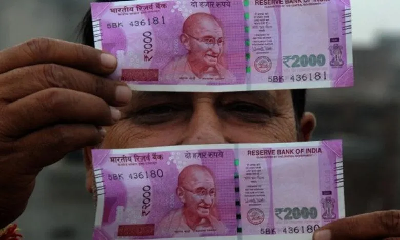 Hyderabad: నకిలీ నోట్ల హల్ చల్ Hyderabad: నకిలీ నోట్ల హల్ చల్