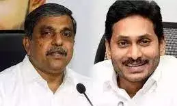 AP: నెల్లూరు నేతల విషయంలో సీఎం జగన్ మంతనాలు AP: నెల్లూరు నేతల విషయంలో సీఎం జగన్ మంతనాలు