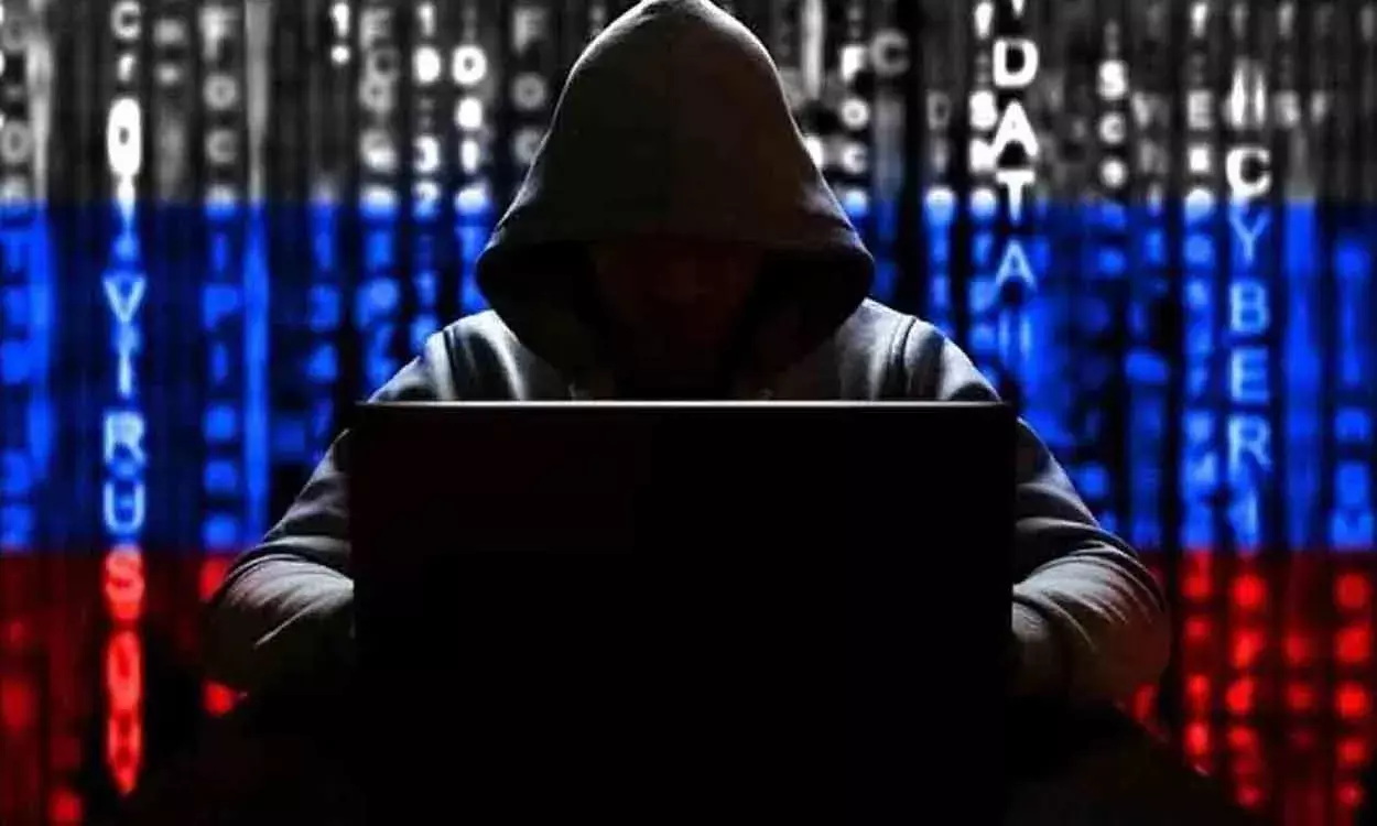 Cyber Crime: ఫాస్ట్ ట్యాగ్ రీచార్జ్ .. రూ.లక్ష స్వాహా... Cyber Crime: ఫాస్ట్ ట్యాగ్ రీచార్జ్ .. రూ.లక్ష స్వాహా...