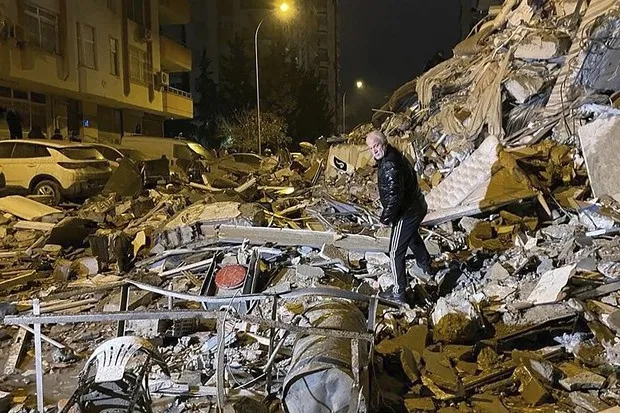 Earthquake : టర్కీ, సిరియాలో భూకంపం.. 640 కు చేరిన మృతుల సంఖ్య